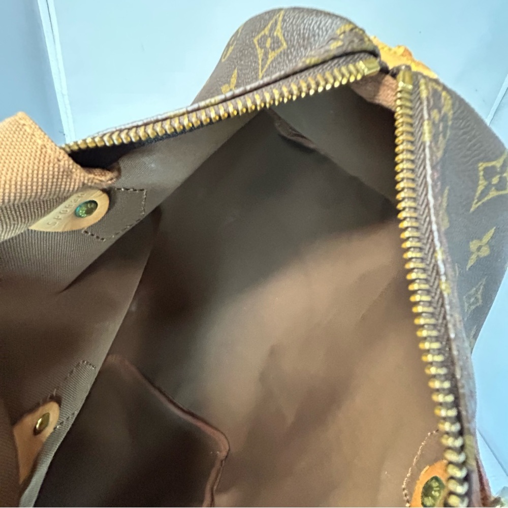 Authentic Louis Vuitton monogram speedy - Picture 14 of 15
